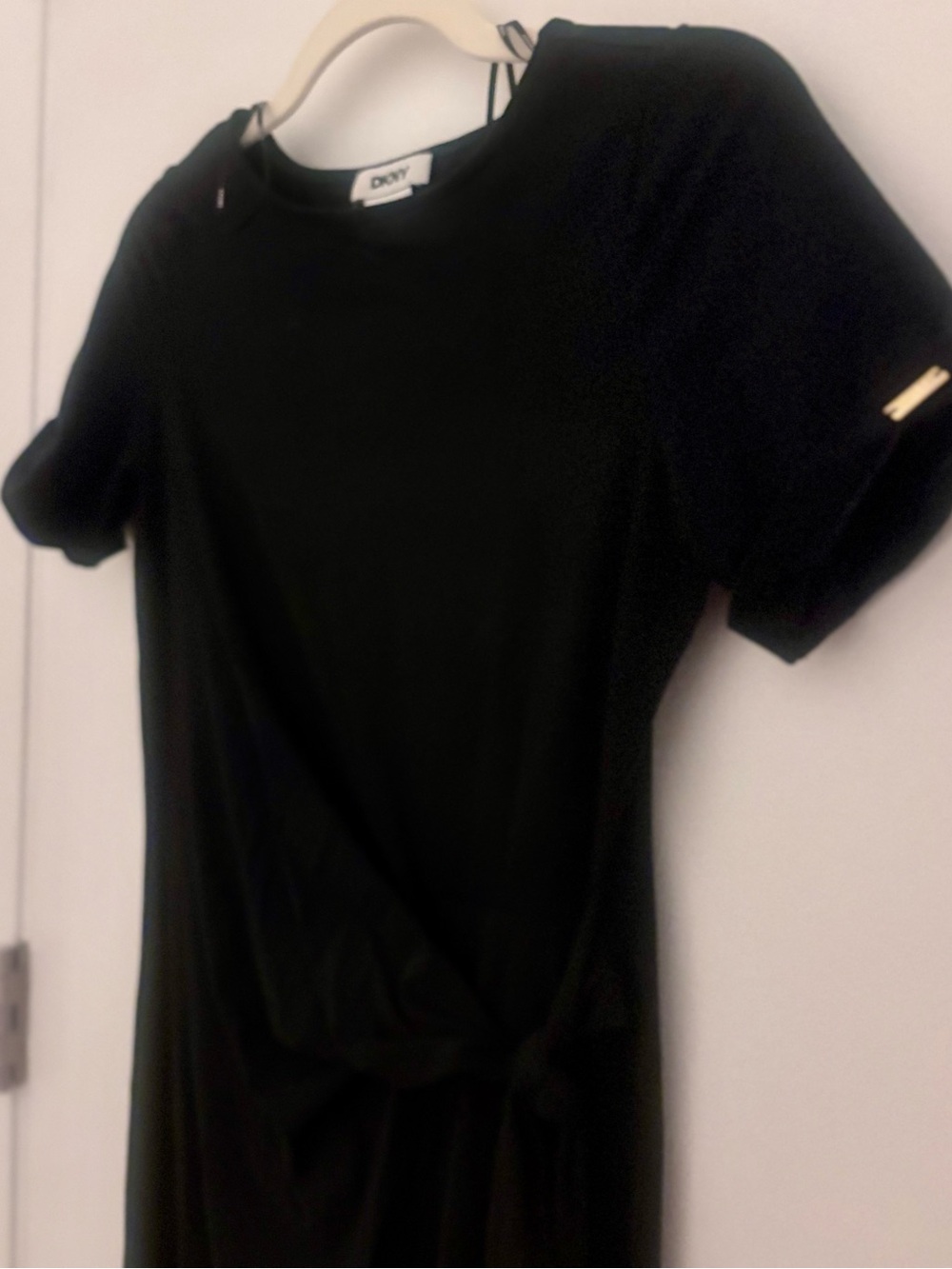 DKNY Black Short-Sleeve Twist-Detail Tee